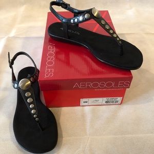 Women’s flat sandal by Aerosoles